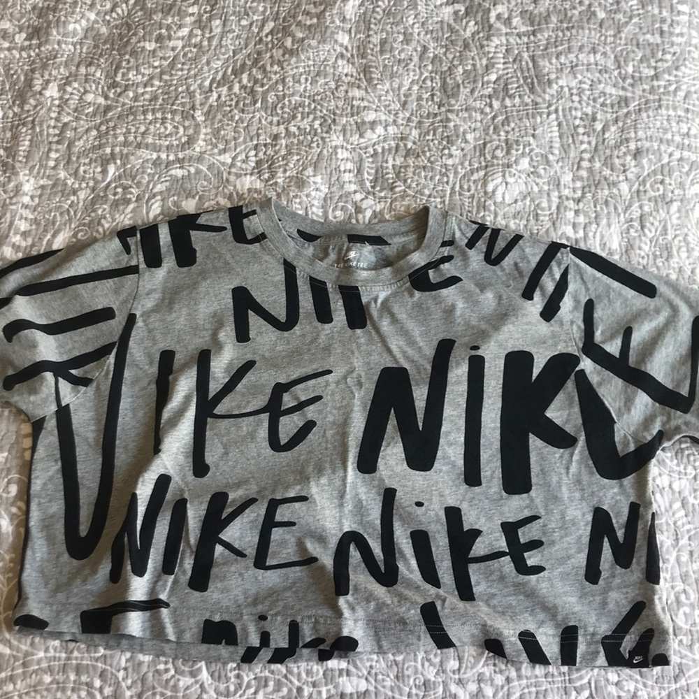 Nike crop top tee